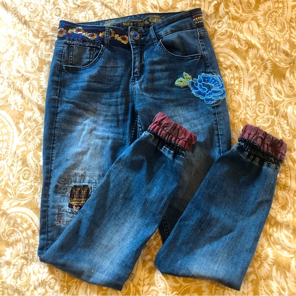Desigual Pants - Desigual Embellished jeans with 5 appliqués and adjustable cuffs, size 28